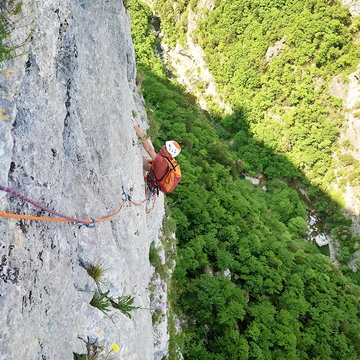 Multi pitches rock climbing courses on the Côte d'Azur - Les Geckos