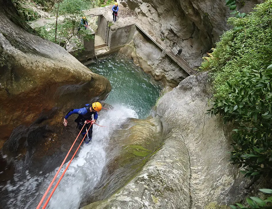 Canyoning Imberguet in the Vésubie Valley in the French Riviera - Les Geckos